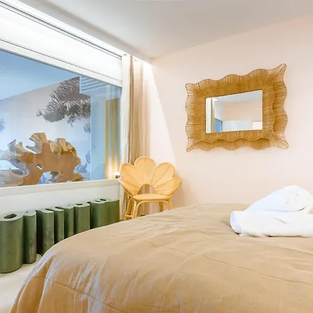 Apartment Architect's Apartment, Sea View *
