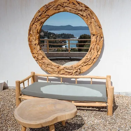 Architect's Apartment, Sea View Apartament Le Lavandou